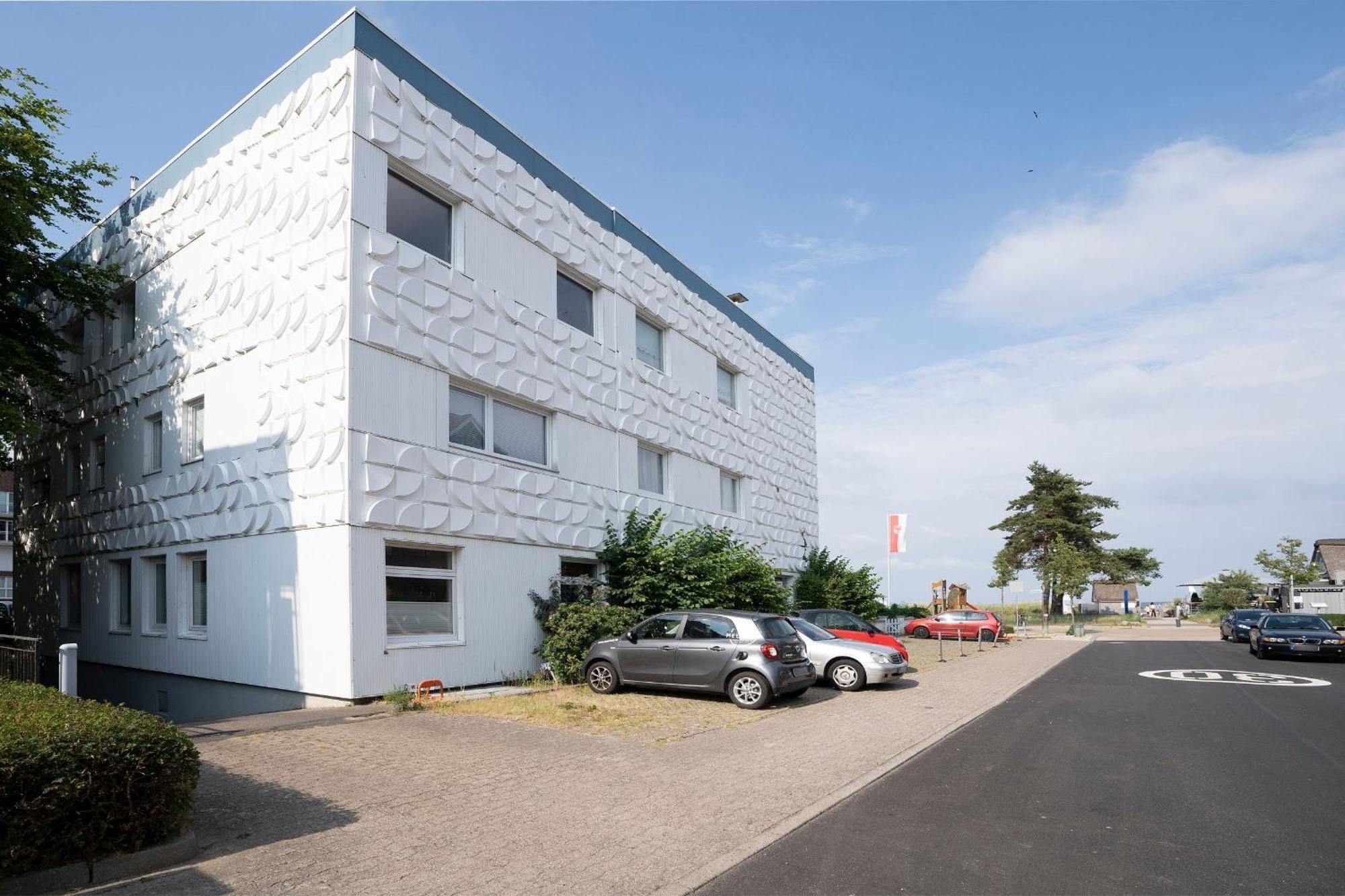 Apartment Strandhotel Kleine Krabbe *